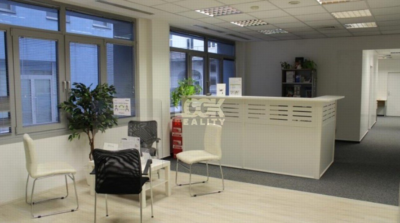 tn_zoom_filename_76904