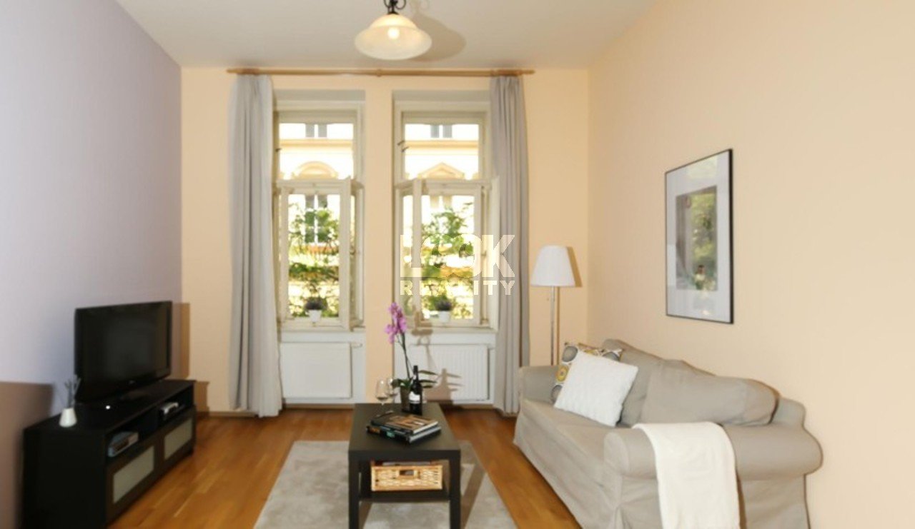 tn_zoom_filename_76570