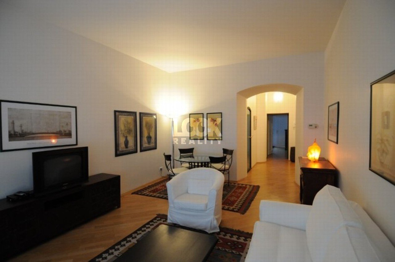 tn_zoom_filename_77174